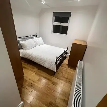 2 Bedroom Apartment In Hampdenrd Londra Esterno foto